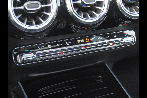 Mercedes-Benz EQA 250 Business Solution AMG 67 kWh | SOH 98% | Panoramadak | Head-Up Display | 360 Camera | Sfeerverlichting | Burmester | NL-Auto |