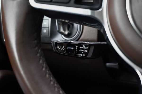 Porsche Cayenne Coupé 3.0 E-Hybrid 462pk Platinum Edition SportDesign | Pano | ACC | Trekhaak | 22'' Wielen | Bose | Achterasbesturing | Stoelventilatie | Sportuitlaat |