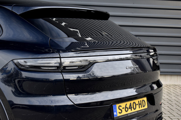 Porsche Cayenne Coupé 3.0 E-Hybrid 462pk Platinum Edition SportDesign | Pano | ACC | Trekhaak | 22'' Wielen | Bose | Achterasbesturing | Stoelventilatie | Sportuitlaat |