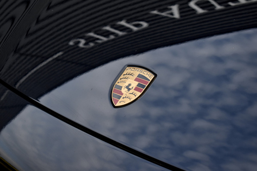 Porsche Cayenne Coupé 3.0 E-Hybrid 462pk Platinum Edition SportDesign | Pano | ACC | Trekhaak | 22'' Wielen | Bose | Achterasbesturing | Stoelventilatie | Sportuitlaat |