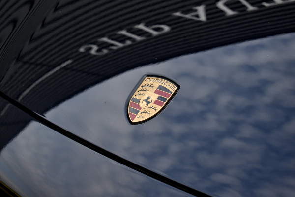 Porsche Cayenne Coupé 3.0 E-Hybrid 462pk Platinum Edition SportDesign | Pano | ACC | Trekhaak | 22'' Wielen | Bose | Achterasbesturing | Stoelventilatie | Sportuitlaat |