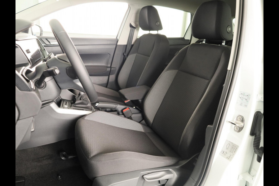 Volkswagen Polo GP Life Edition 1.0 95 pk 5 versn. Hand | 15" LM | Stoelverwarming | Camera |
