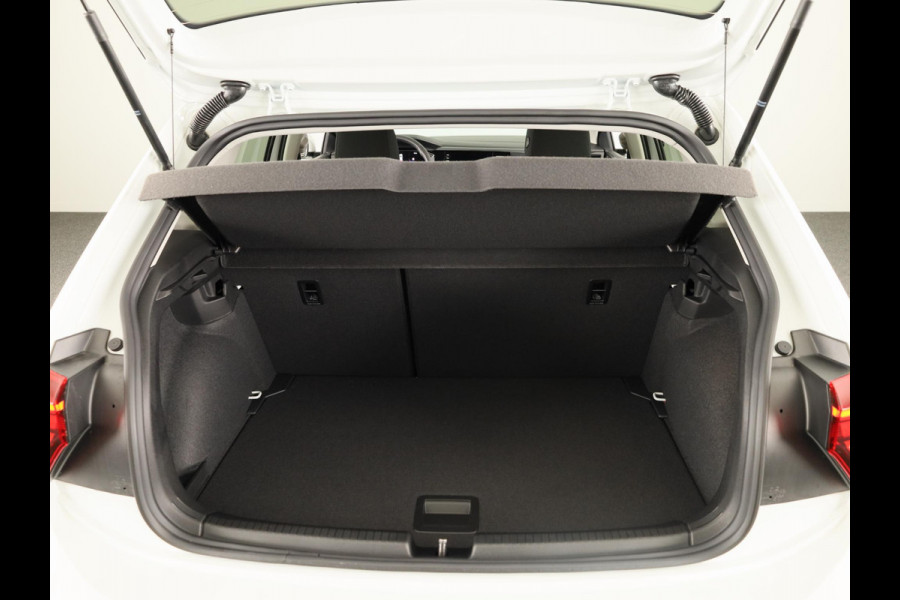Volkswagen Polo GP Life Edition 1.0 95 pk 5 versn. Hand | 15" LM | Stoelverwarming | Camera |