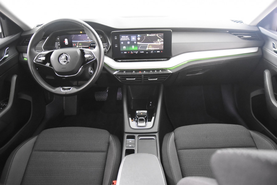 Škoda Octavia Combi 1.0 e-TSI Ambition DSG *1ste Eigenaar*Navigatie*Trekhaak*Parkassist*