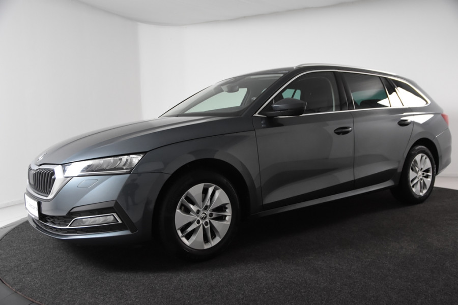 Škoda Octavia Combi 1.0 e-TSI Ambition DSG *1ste Eigenaar*Navigatie*Trekhaak*Parkassist*
