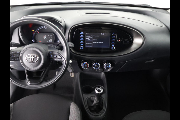 Toyota Aygo X 1.0 VVT-i MT Play Bi-Tone | Apple Carplay & AndroidAUTO | Camera | Privacy Glass |
