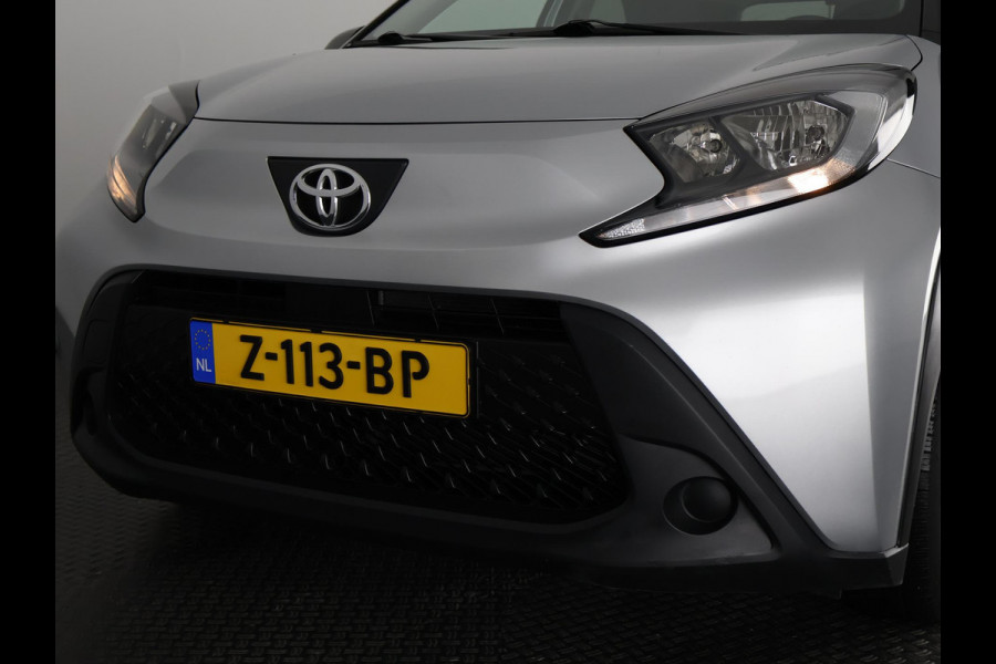 Toyota Aygo X 1.0 VVT-i MT Play Bi-Tone | Apple Carplay & AndroidAUTO | Camera | Privacy Glass |