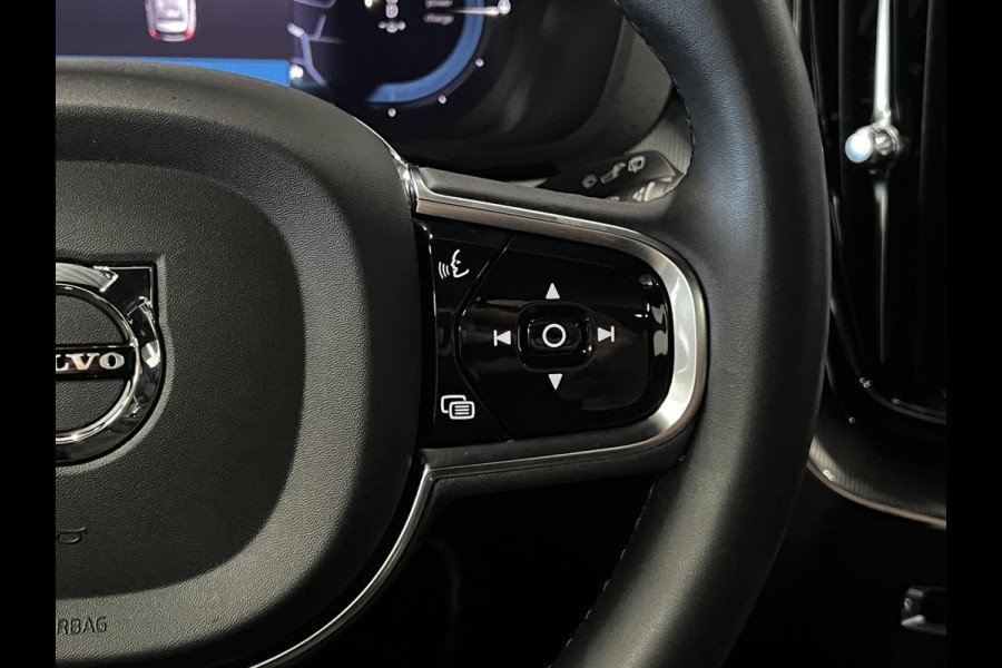 Volvo XC60 2.0 T6 Plug-in hybrid AWD Plus Dark Trekhaak | Open dak | 360 camera | Stuur-/stoelverwarming | Memory | Carplay | Harman/Kardon