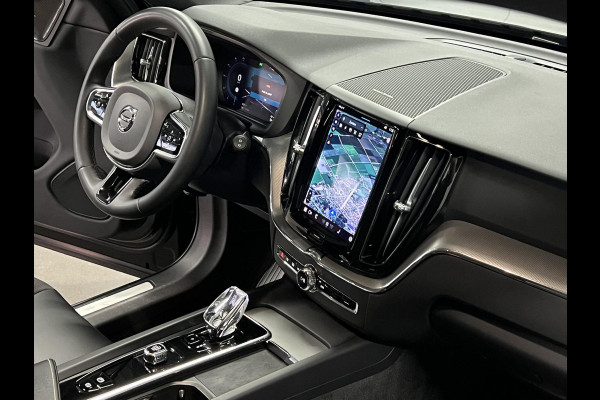 Volvo XC60 2.0 T6 Plug-in hybrid AWD Plus Dark Trekhaak | Open dak | 360 camera | Stuur-/stoelverwarming | Memory | Carplay | Harman/Kardon