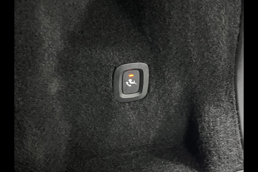 Volvo XC60 2.0 T6 Plug-in hybrid AWD Plus Dark Trekhaak | Open dak | 360 camera | Stuur-/stoelverwarming | Memory | Carplay | Harman/Kardon