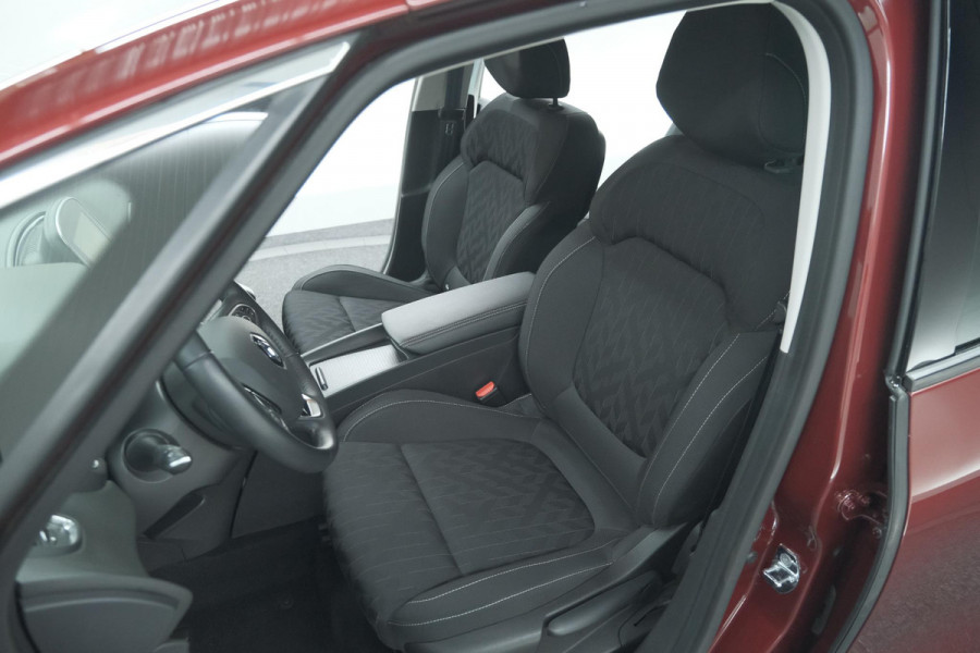 Renault Scénic TCe 140 EDC Limited | Camera | Stoelverwarming | Navigatie | Apple Carplay