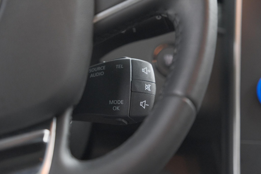Renault Scénic TCe 140 EDC Limited | Camera | Stoelverwarming | Navigatie | Apple Carplay