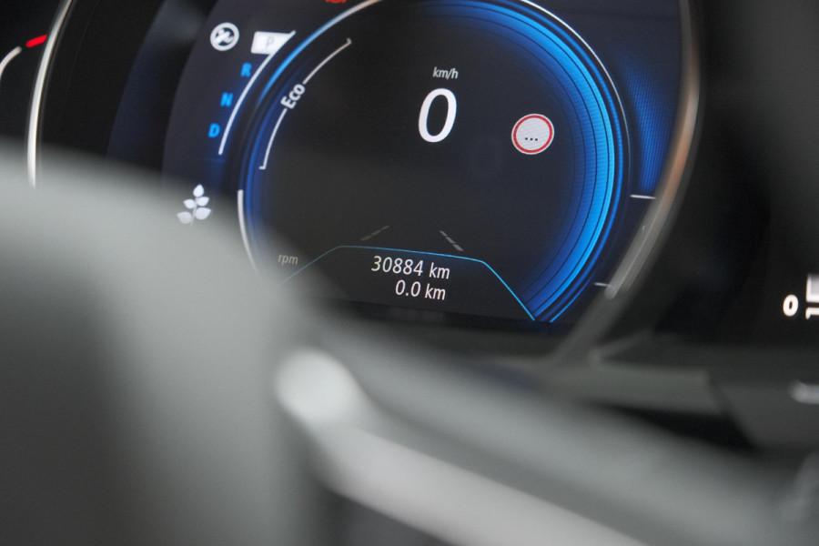 Renault Scénic TCe 140 EDC Limited | Camera | Stoelverwarming | Navigatie | Apple Carplay