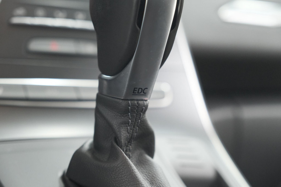 Renault Scénic TCe 140 EDC Limited | Camera | Stoelverwarming | Navigatie | Apple Carplay