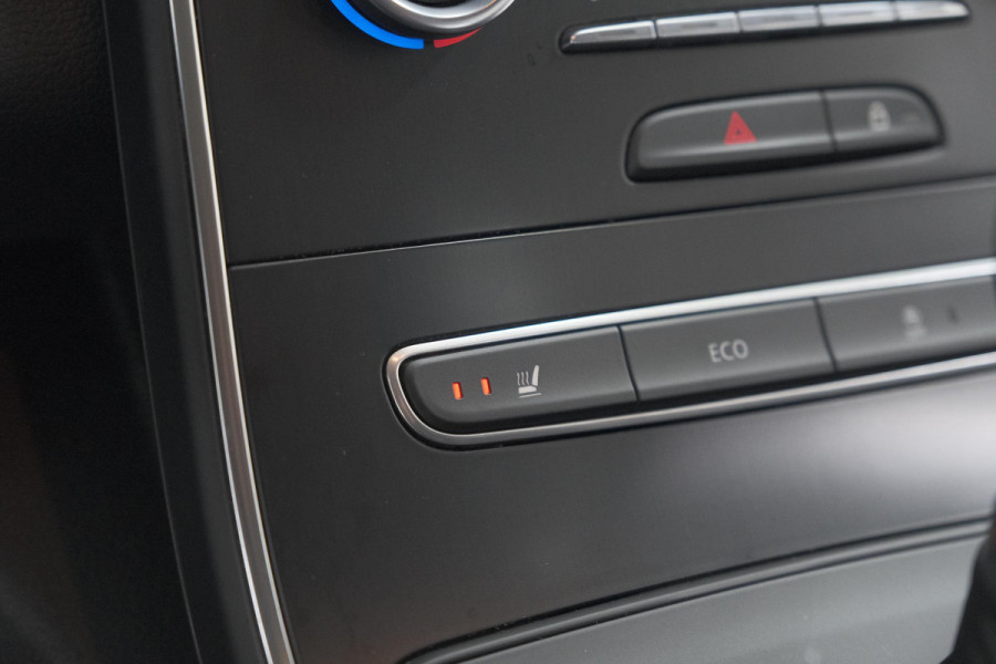 Renault Scénic TCe 140 EDC Limited | Camera | Stoelverwarming | Navigatie | Apple Carplay