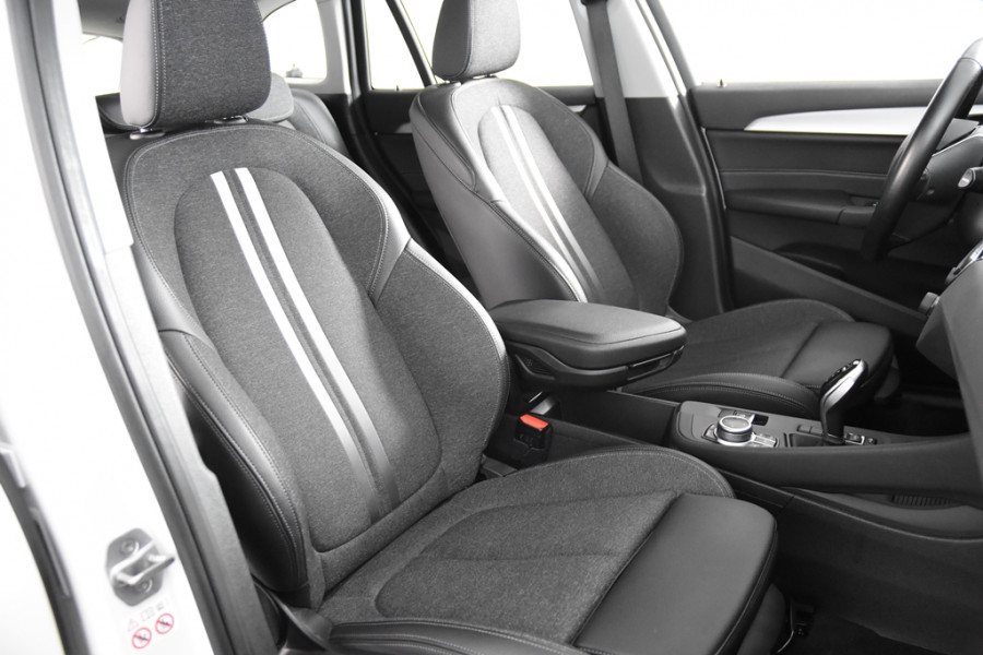 BMW X1 sDrive16d Sportline *1ste Eigenaar*Navigatie*Trekhaak*Camera*