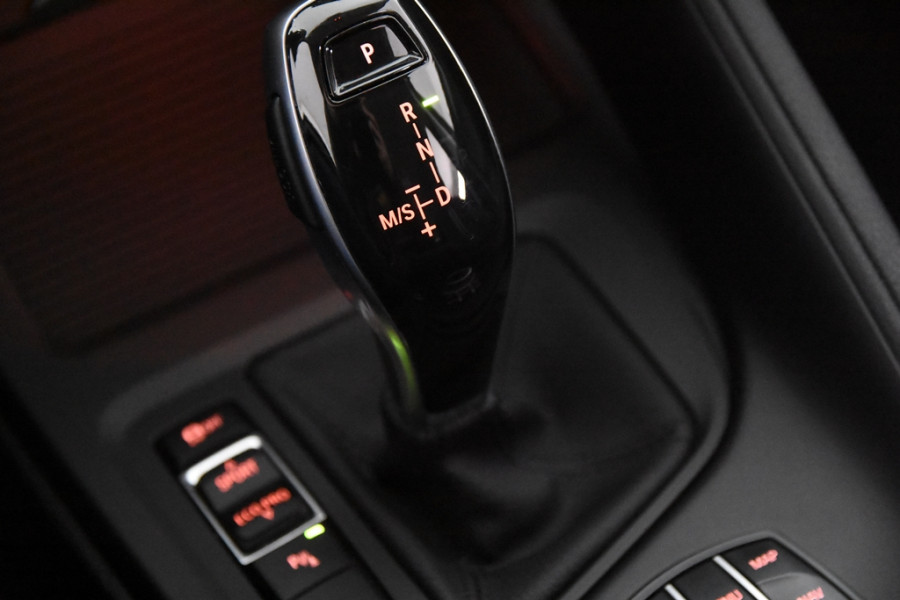 BMW X1 sDrive16d Sportline *1ste Eigenaar*Navigatie*Trekhaak*Camera*