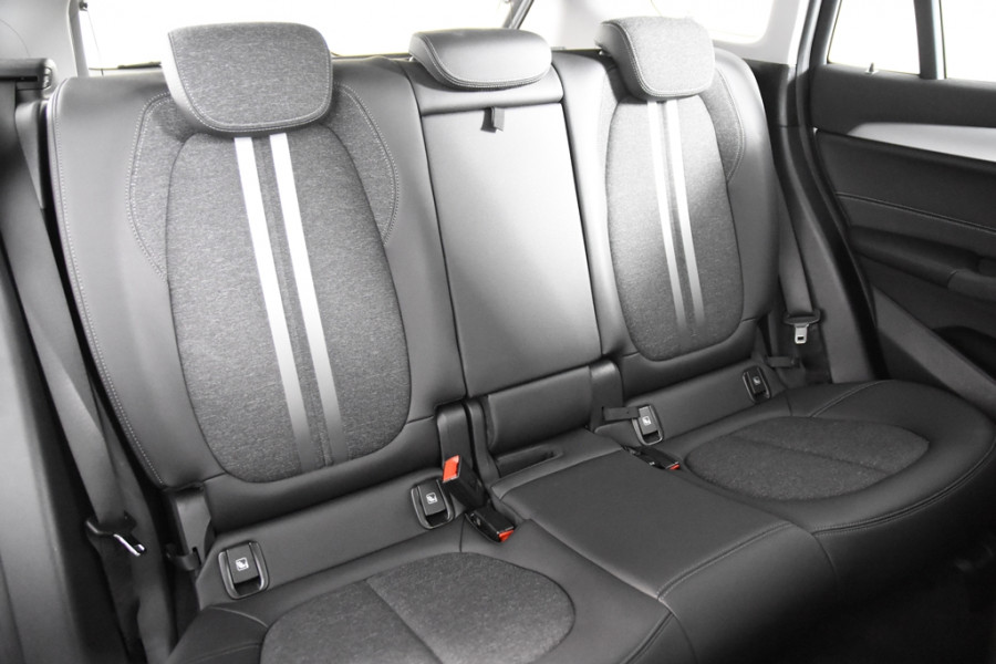 BMW X1 sDrive16d Sportline *1ste Eigenaar*Navigatie*Trekhaak*Camera*