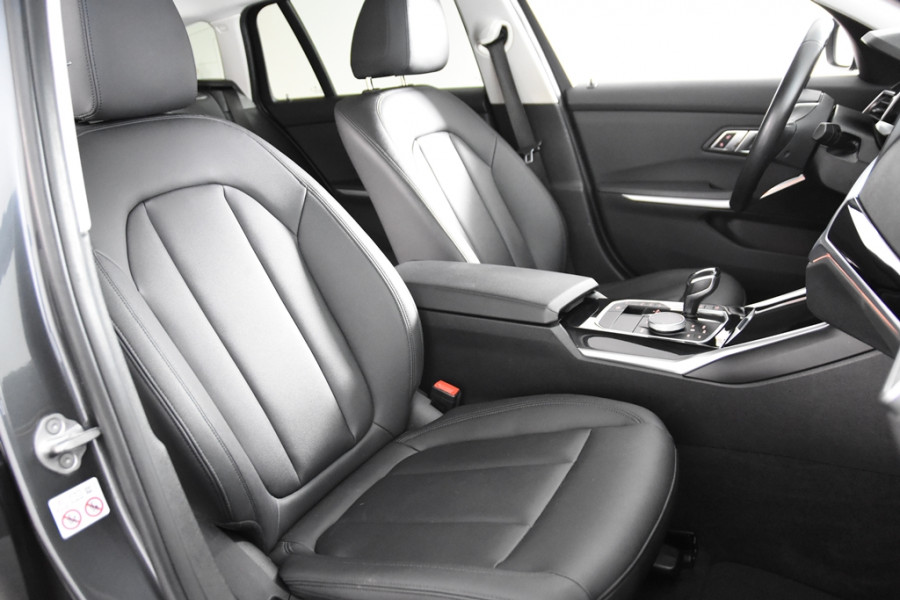 BMW 3 Serie Touring *1ste Eigenaar*Navigatie*Leer*Stoelverwarming*Carplay* 318i