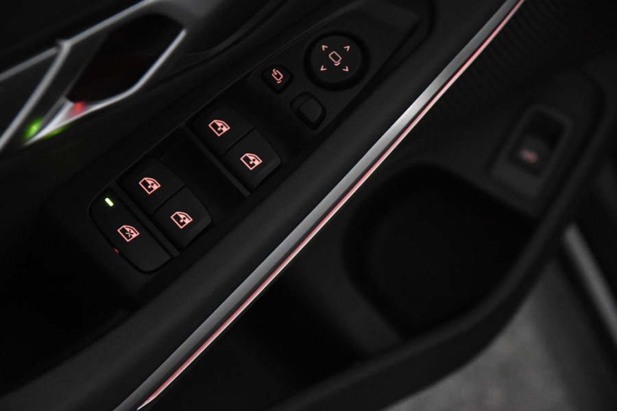 BMW 3 Serie Touring *1ste Eigenaar*Navigatie*Leer*Stoelverwarming*Carplay* 318i