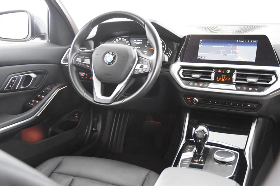 BMW 3 Serie Touring *1ste Eigenaar*Navigatie*Leer*Stoelverwarming*Carplay* 318i