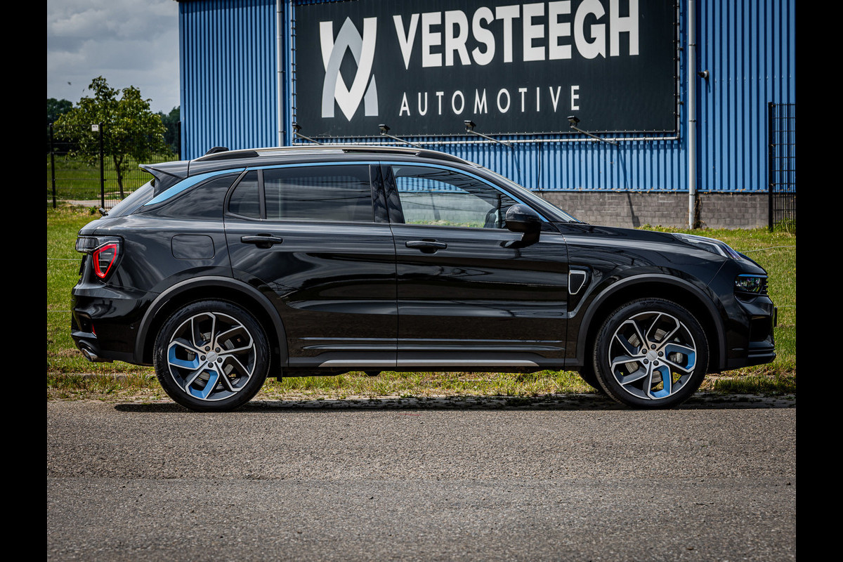 Lynk & Co 01 1.5 Plug-In Hybrid 262pk Zwarte hemel|360 Camera|Panoramadak