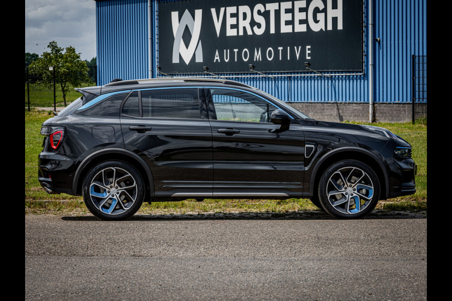 Lynk & Co 01 1.5 Plug-In Hybrid 262pk Zwarte hemel|360 Camera|Panoramadak