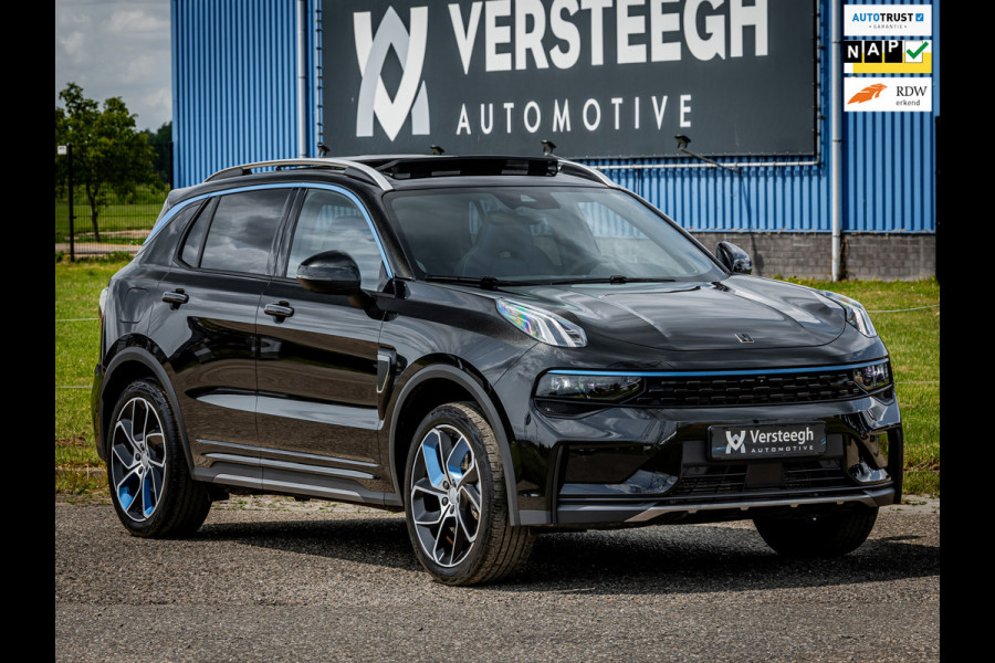 Lynk & Co 01 1.5 Plug-In Hybrid 262pk Zwarte hemel|360 Camera|Panoramadak