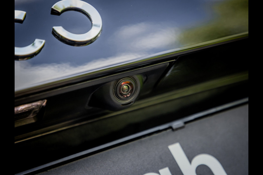 Lynk & Co 01 1.5 Plug-In Hybrid 262pk Zwarte hemel|360 Camera|Panoramadak