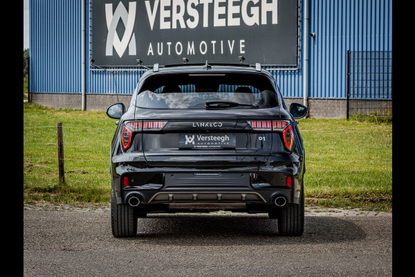 Lynk & Co 01 1.5 Plug-In Hybrid 262pk Zwarte hemel|360 Camera|Panoramadak