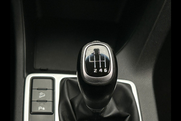 Kia Sportage 1.6 GDI DynamicLine Carplay Trekhaak Stoel/Stuur Verwarming Camera Lane Assist