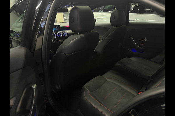 Mercedes-Benz A-Klasse 250 e Limousine AMG Pano|Sfeer|Night