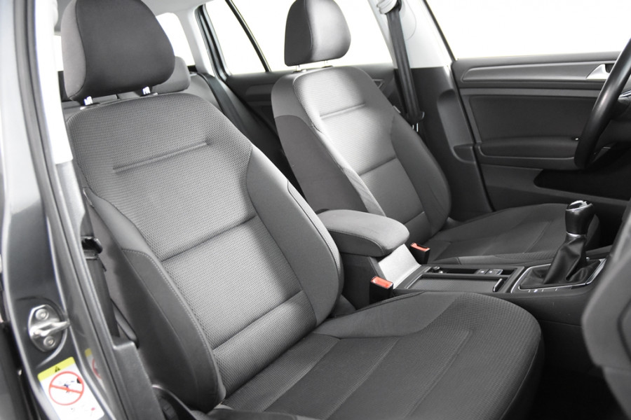 Volkswagen Golf Variant 1.0 TSI Comfortline *1ste Eigenaar*Navigatie*Trekhaak*