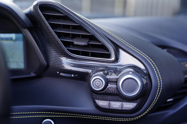 Ferrari 488 3.9 Spider HELE / Full Akrapovic / Tri Coat Paint / Painted Livery / Lifting