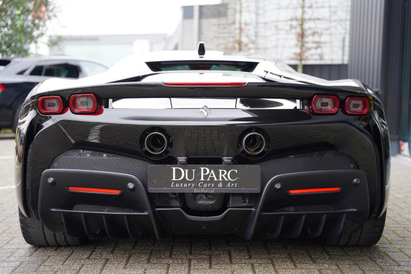 Ferrari SF90 Stradale 4.0 V8 / Carbon Interieur + Exterieur / Lifting