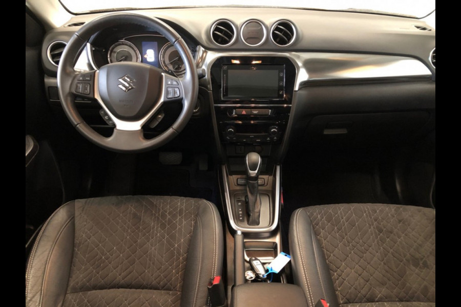 Suzuki Vitara 1.5 Hybrid Style - Automaat - Pano/Schuifdak - Trekhaak - Navi - Org.NL