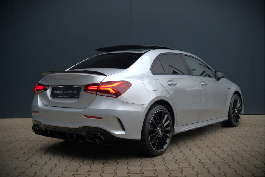 Mercedes-Benz A-Klasse 180 Business Solution AMG | Panoramadak | Stoelverwarming | Camera | Navigatie | Apple Carplay | Keyless | Cruise Control | DAB |