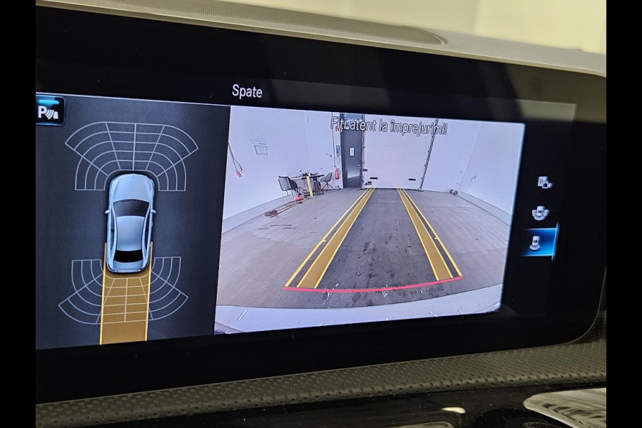 Mercedes-Benz A-Klasse 180 Business Solution AMG | Panoramadak | Stoelverwarming | Camera | Navigatie | Apple Carplay | Keyless | Cruise Control | DAB |