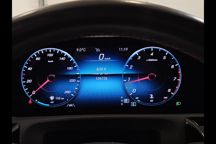 Mercedes-Benz A-Klasse 180 Business Solution AMG | Panoramadak | Stoelverwarming | Camera | Navigatie | Apple Carplay | Keyless | Cruise Control | DAB |