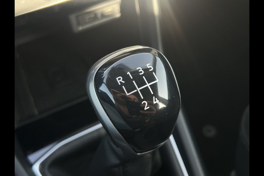 Volkswagen T-Cross 1.0 TSI Life | Camera | Adaptive Cruise | Navi | Carplay