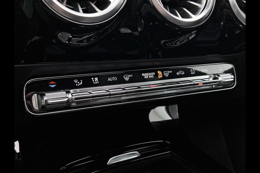 Mercedes-Benz CLA-Klasse Shooting Brake 200 Business Solution AMG (PANORAMADAK, SFEERVERLICHTING, CAMERA, LEDER)