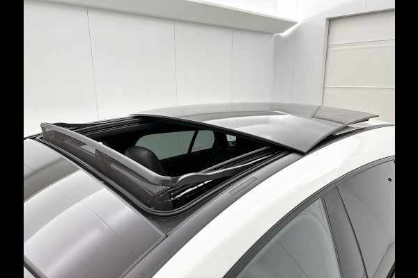 Mercedes-Benz CLA-Klasse Shooting Brake 200 Business Solution AMG (PANORAMADAK, SFEERVERLICHTING, CAMERA, LEDER)