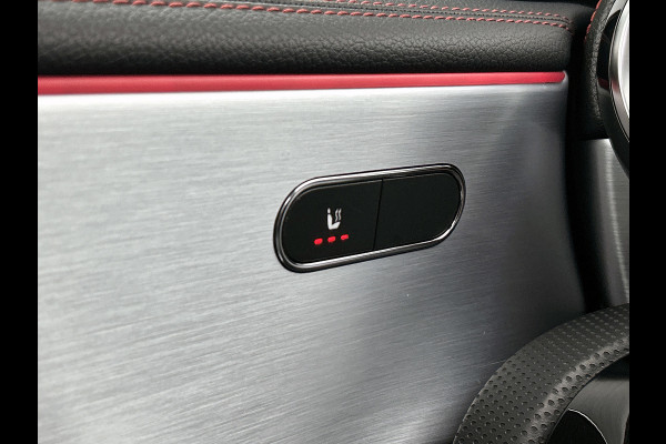 Mercedes-Benz CLA-Klasse Shooting Brake 200 Business Solution AMG (PANORAMADAK, SFEERVERLICHTING, CAMERA, LEDER)