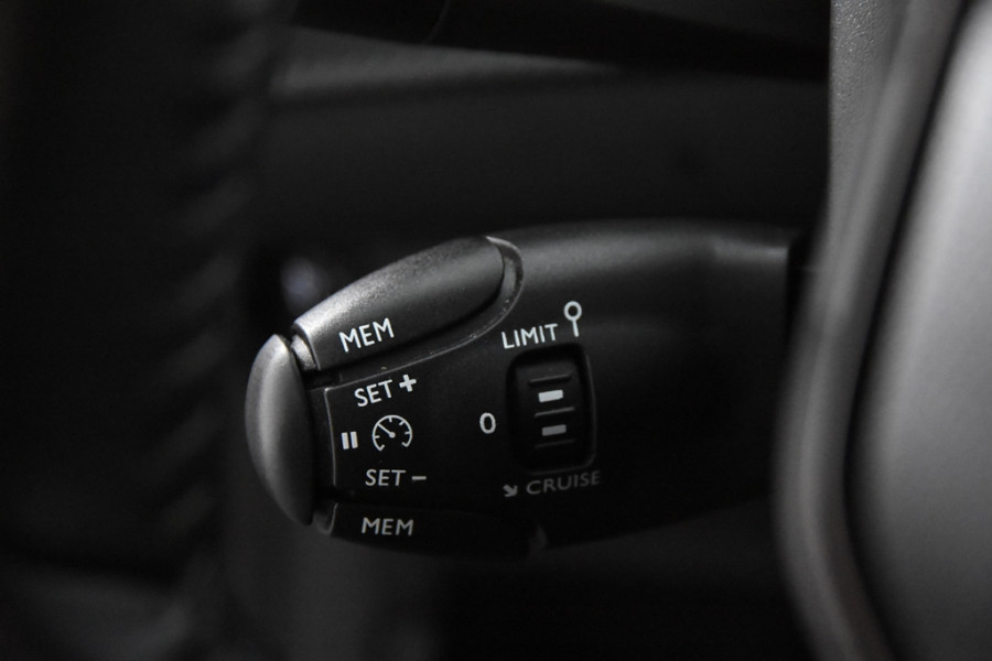 Peugeot 208 1.2 100 Allure *1ste Eigenaar*Leer*Stoelverwarming*Parkassist*