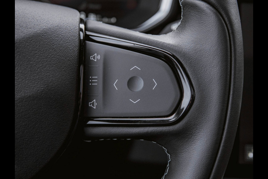 Lynk & Co 01 1.5 Black Edition Panoramadak/360° Camera/ACC/Stoelverwarming