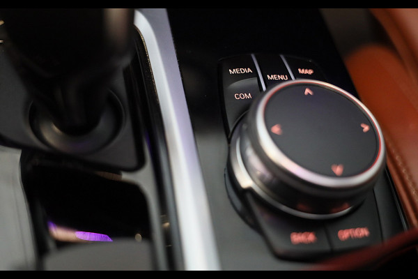 BMW X4 XDrive20i M Sport / NAP / AUT / Head Up / Leder / F1 / Elek Stoelen / Cruise Control / Open Panoramadak / Xenon / Pdc / 21