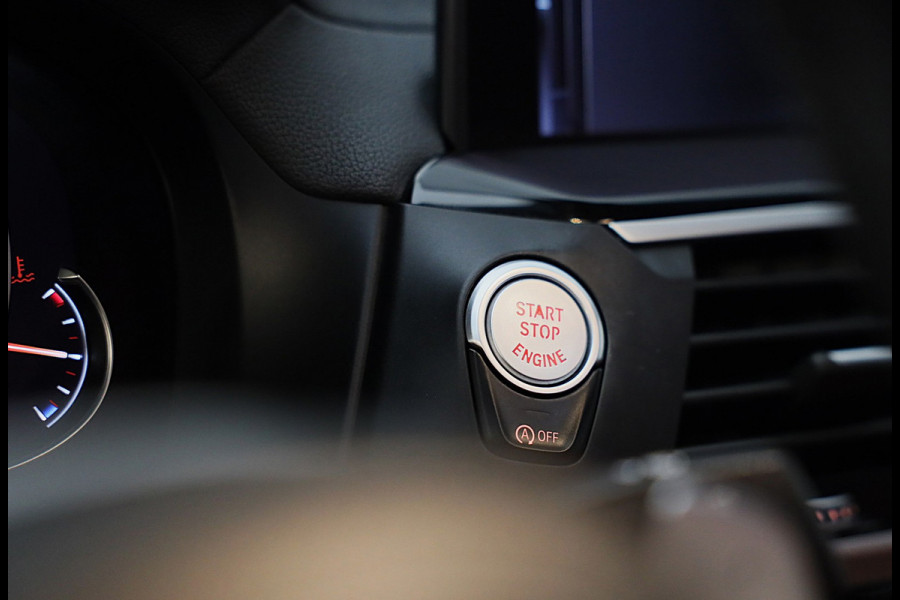 BMW X4 XDrive20i M Sport / NAP / AUT / Head Up / Leder / F1 / Elek Stoelen / Cruise Control / Open Panoramadak / Xenon / Pdc / 21