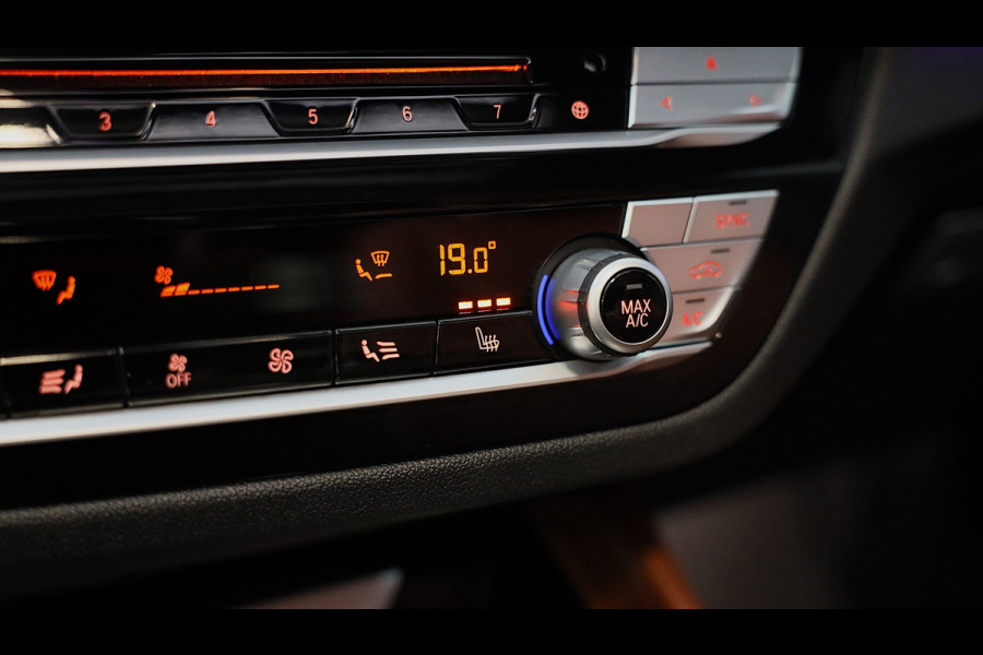 BMW X4 XDrive20i M Sport / NAP / AUT / Head Up / Leder / F1 / Elek Stoelen / Cruise Control / Open Panoramadak / Xenon / Pdc / 21