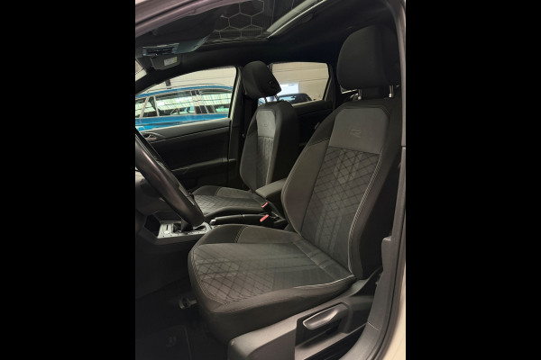 Volkswagen Taigo 1.0 TSI 2x R-Line Panorama CarPlay Camera