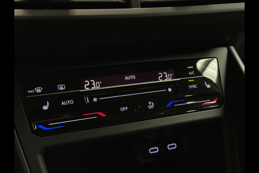 Volkswagen Taigo 1.0 TSI 2x R-Line Panorama CarPlay Camera